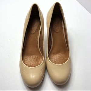 Corso Como Nude Leather Round Toe Pumps Heels